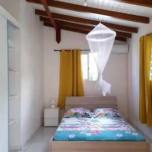  Appartement Paradyse Den's Près Sources D'eau Chaudes , Paisible , Vue Sur , Wifi